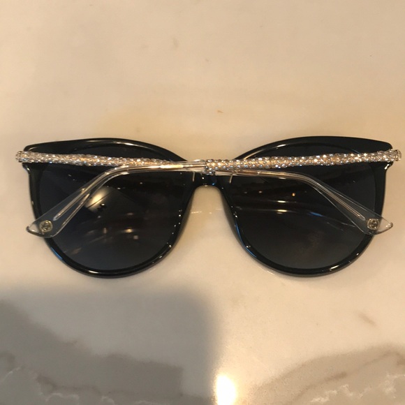 Gucci - Picture 2 of 8